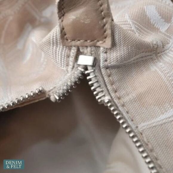 Chanel  Travel Line Beige Nylon/Leather Tote Bag Shoulder Bag/Purse/Carry On - Picture 13 of 16